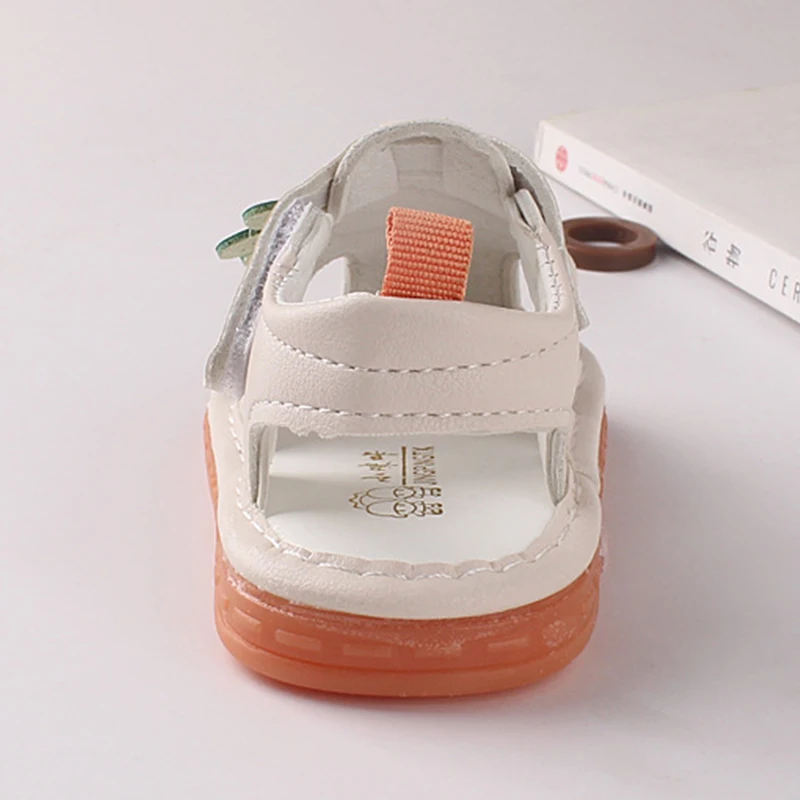 New Baby 2025 Summer Shoes new Infant Letter Printed Carrot Applique Deco Sandals Toddler Breathable Soft Sole Non-Slip Shoe