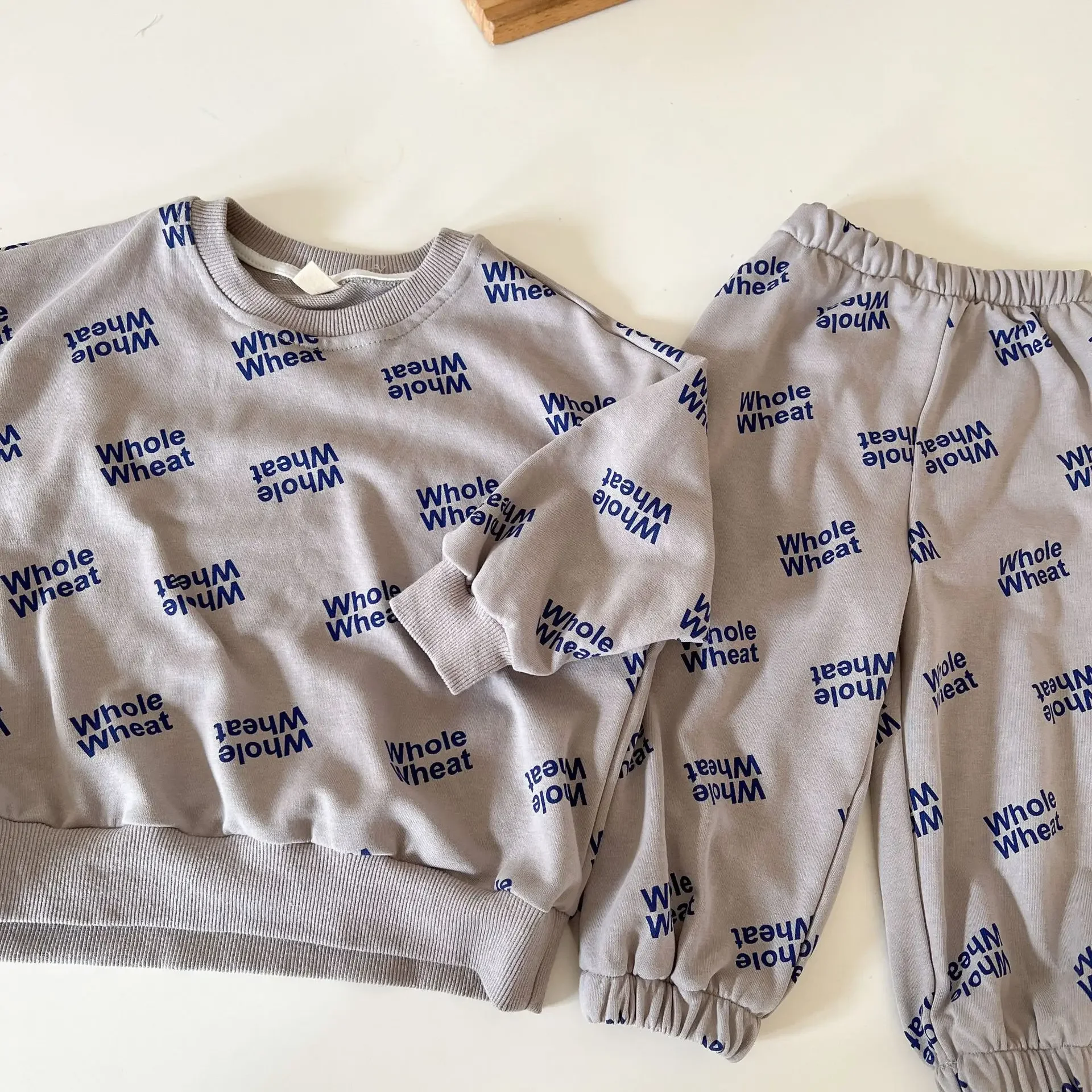 4608D Children's Clothing Set Sport Suit 2023 Spring New Leisure Letter Print Girl's Suit Sweater +Pant Boy's Two-piece Suit + smile + 