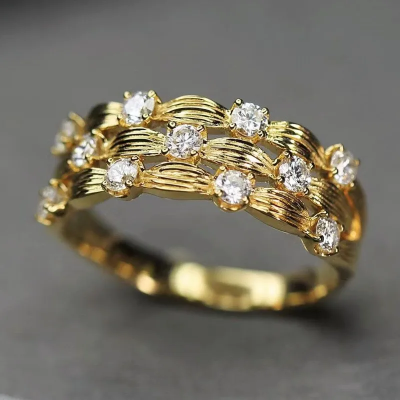Huitan 2023 Women Wedding Rings Gold Color Sparkling Cubic Zirconia Newly Designed Engagement Bands Accessories Trendy Jewelry