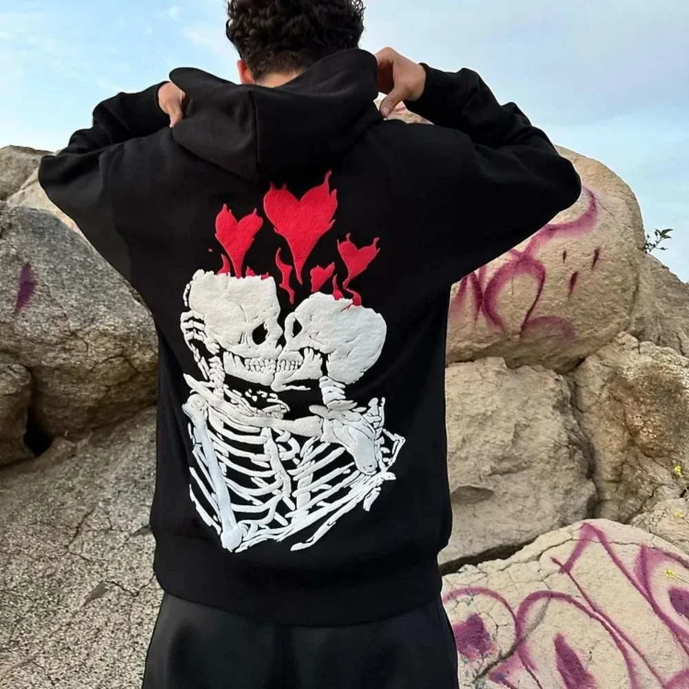 Hoodie Y2k Skull Kiss Letter Pattern Print Oversized Hoodie Men and Women Hip Hop New Pullover Harajuku Gothic Hoodie Clothing