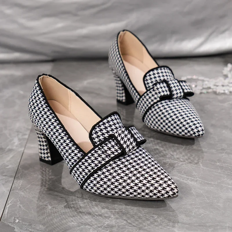 2025 new Fashion Retro Plaid Soft Leather High Heels Spring Pointed Toe Thick Heel Women's Shoes Pumps b3f8