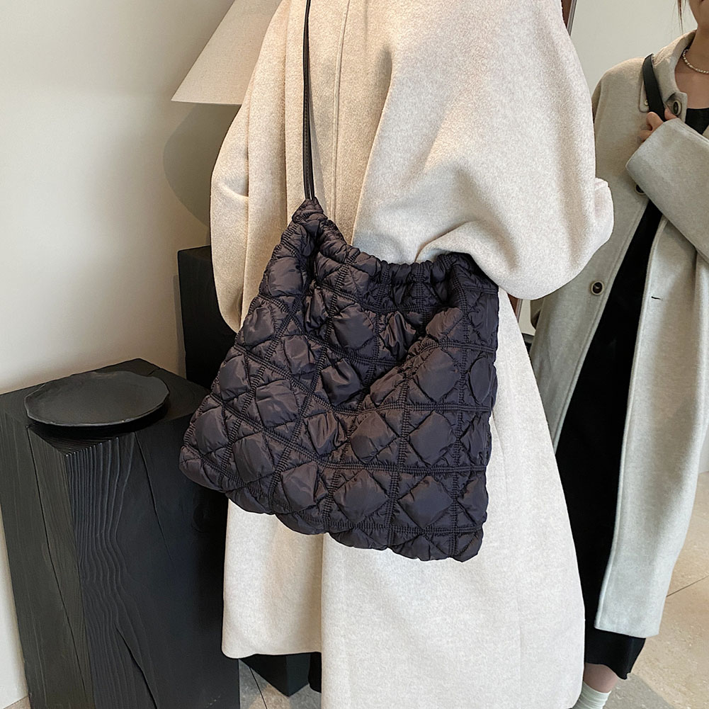 Women Diamond Quilted Bucket Bag Casual Pleated Cloud Bag Drawstring Padded Shoulder Bag Crossbody Sling Bag Girl Stylish Bag