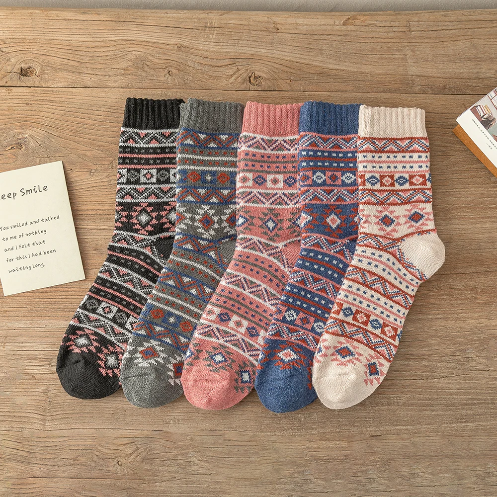 5Pairs New Design Witner Socks Thick Warm Christmas Socks Man Women Couple Socks Free Size 9021