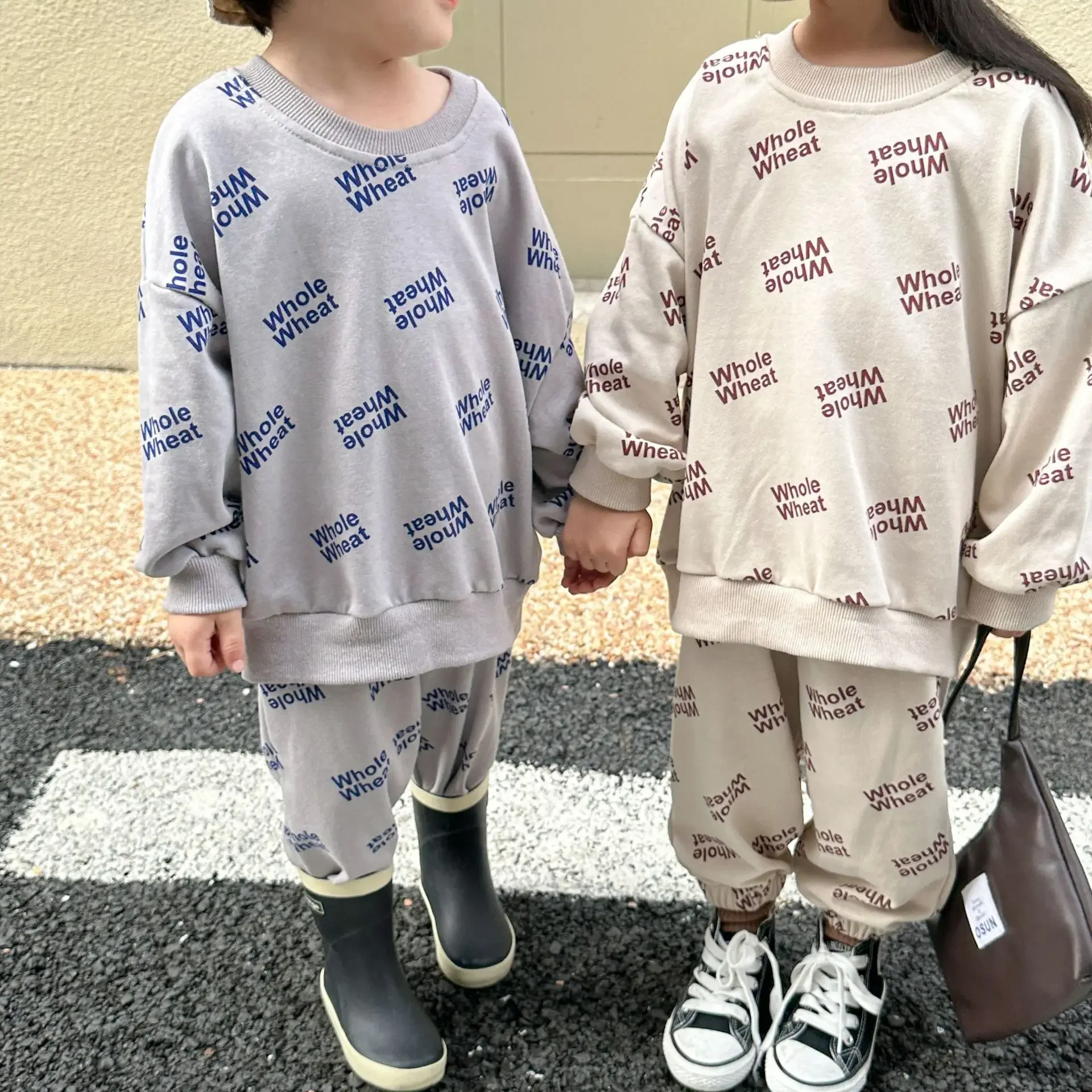 4608D Children's Clothing Set Sport Suit 2023 Spring New Leisure Letter Print Girl's Suit Sweater +Pant Boy's Two-piece Suit + smile + 