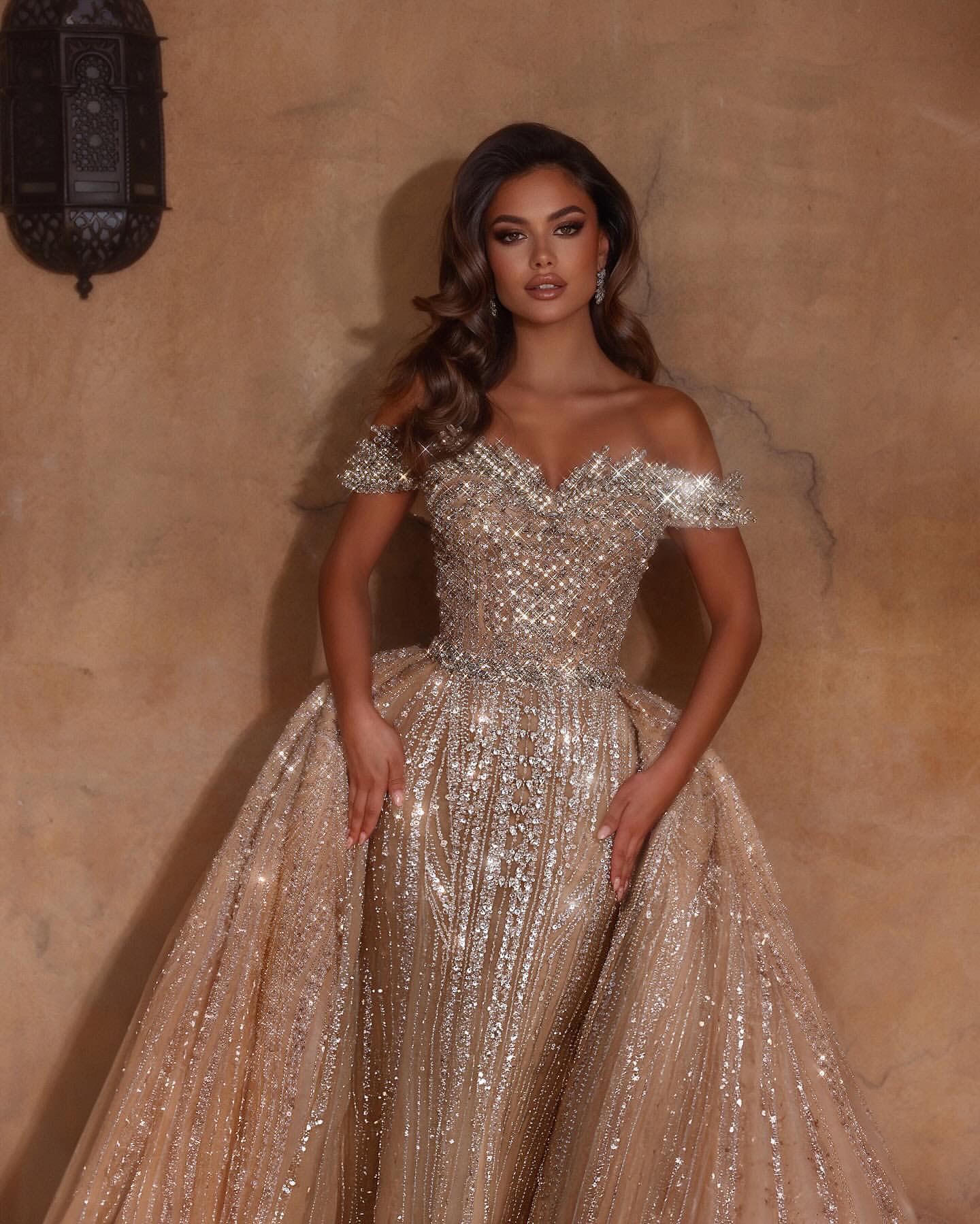 Crystal Covered Vintage Chart Wedding Dress With Detachable Off Shoulder Wedding Dresses Bridal Gowns Backless Sweep Train Robe De Mariage es