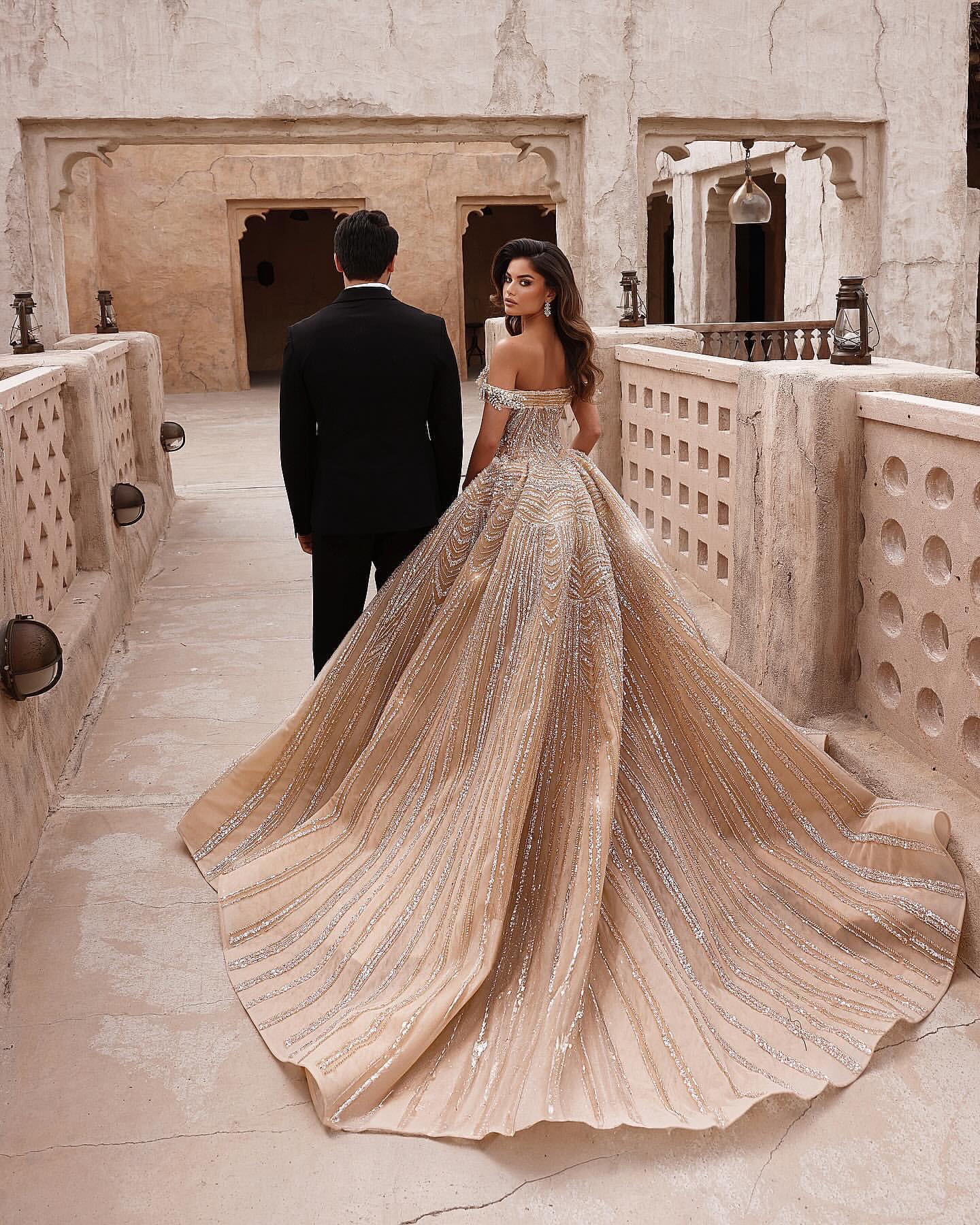 Crystal Covered Vintage Chart Wedding Dress With Detachable Off Shoulder Wedding Dresses Bridal Gowns Backless Sweep Train Robe De Mariage es