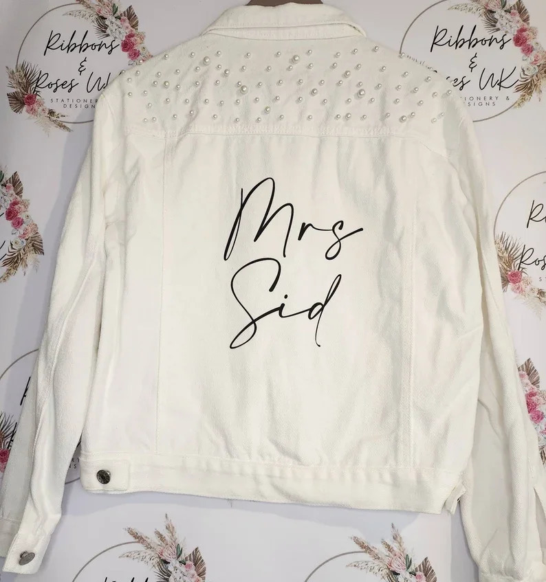 Bride to Be Personalized White Pearl Denim Jacket Bachelorette Wedding Gifts Customized Name Bridesmaid Dressing Gown Jean Coats 240429
