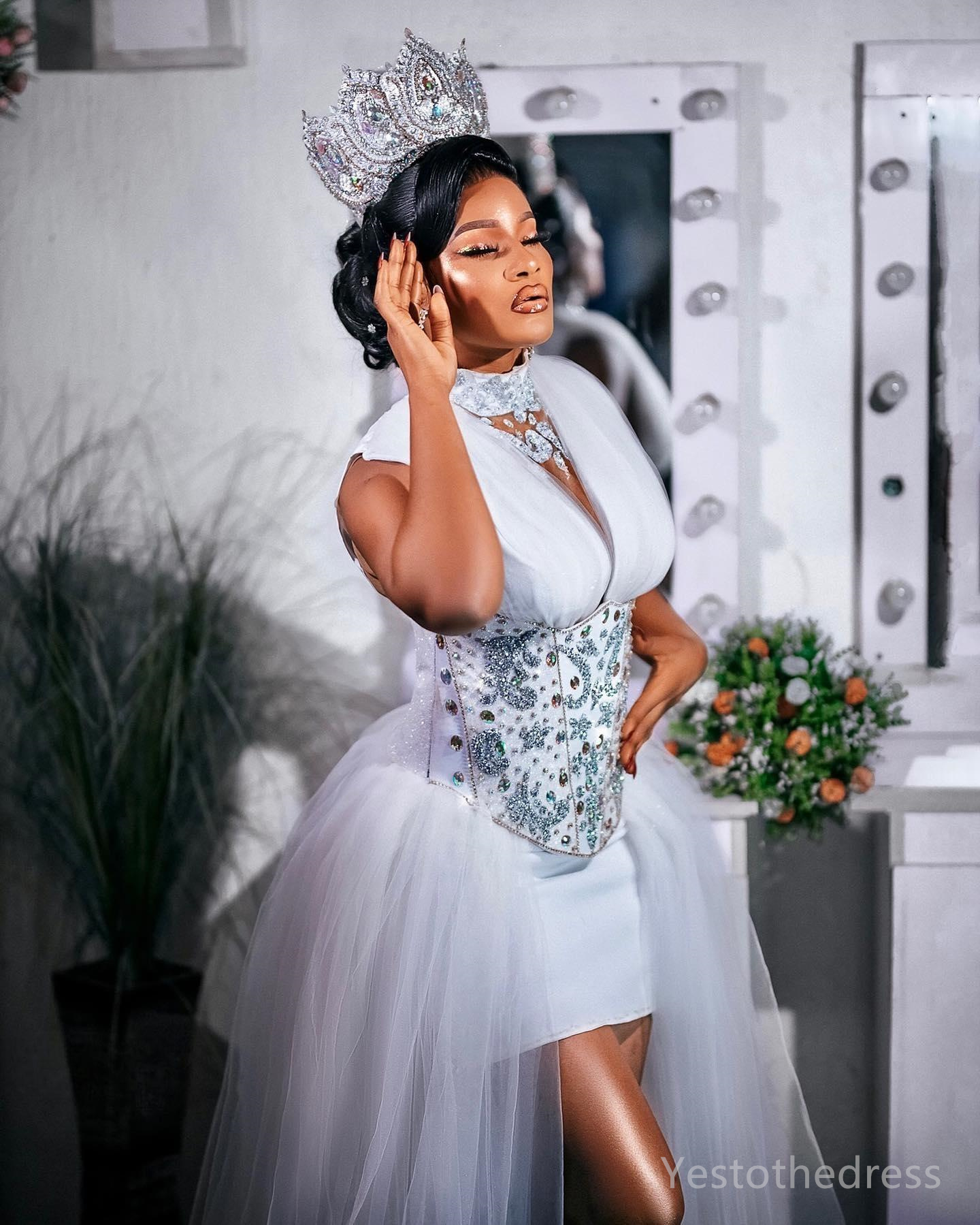 R&W 2024 Short For Bride Wedding Dresses Gowns High Neck Illusion Bridal Dress Rhies Crystals Decorated Sequined Lace Gown for Marriage D234