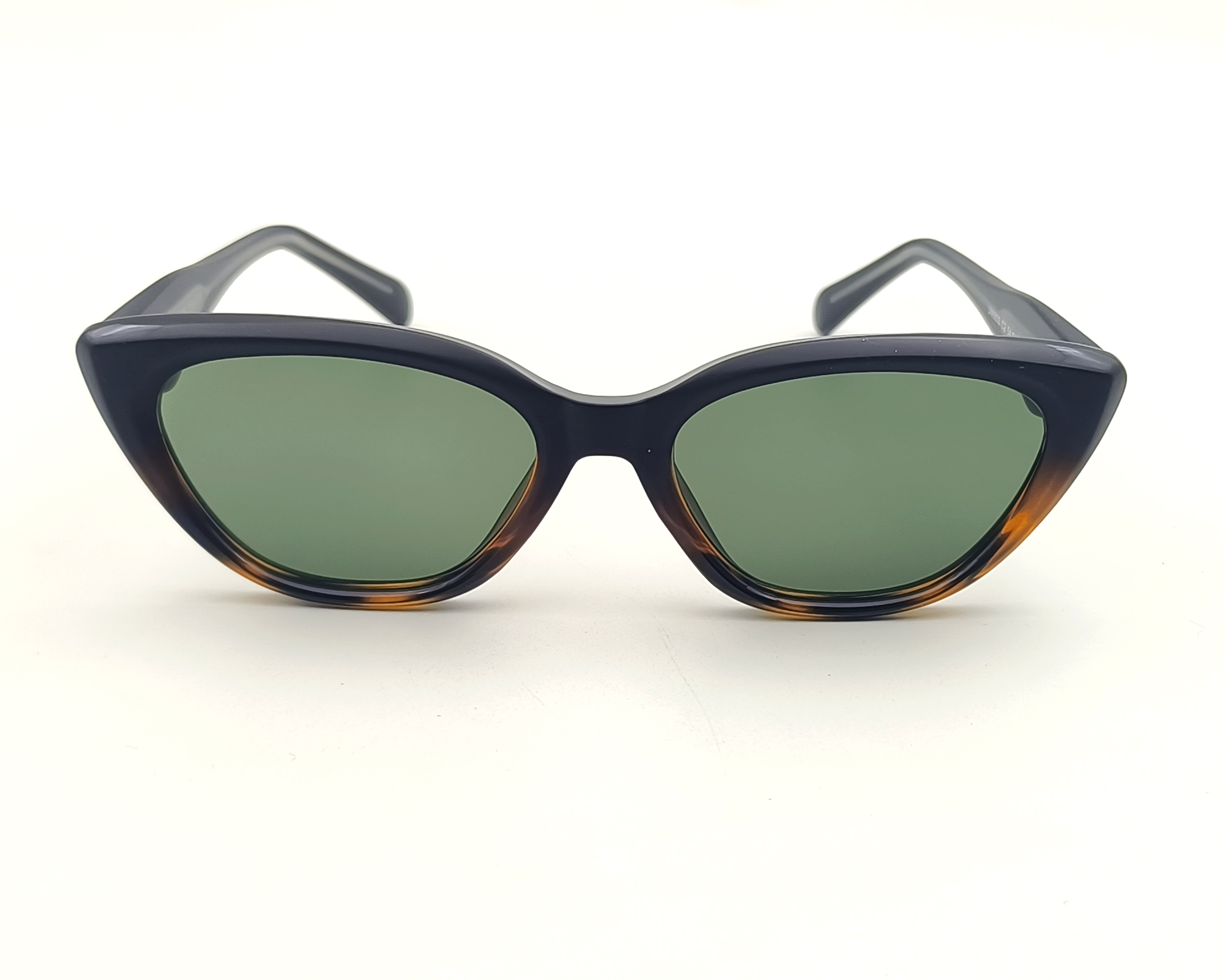 Retro Cat Eye Classic Sunglasses Women uv400 Fashion Sun Glasses Vintag Casual Anti-UV Glasses Suitable for Travel, Driving, Beach.