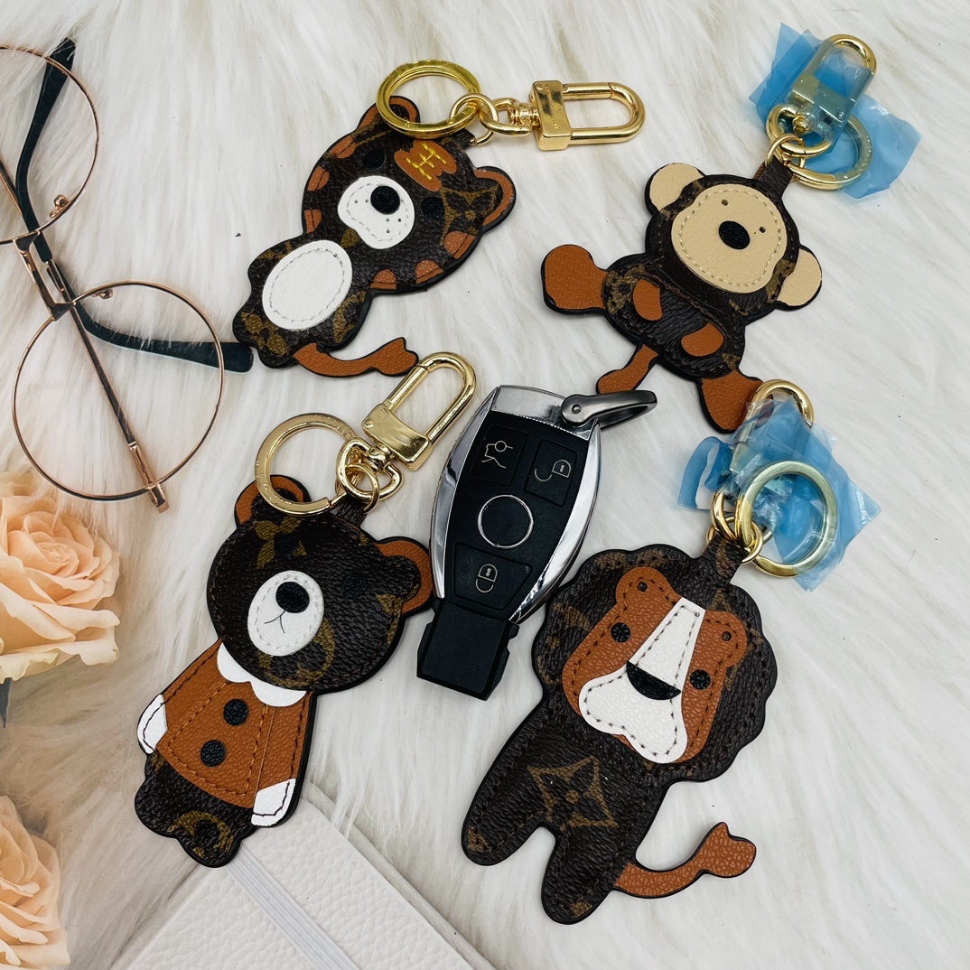 20style Fashion Brand Desinger Car Keychain Bag Pendant Charm Jewelry Keyring Holder Men Women PU Leather Metal Key Chain Accessories with Box