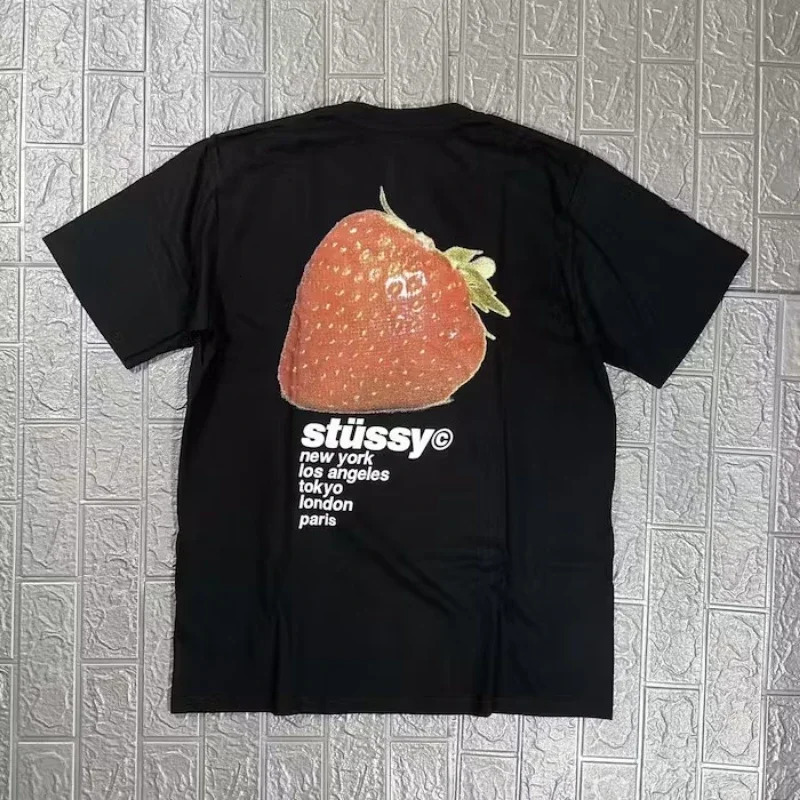 American Streetwear Men TShirt Haruku Hip Hop Y2K Strawberry Print Oversized Top and Women Round Neck Short Sleeve 240430