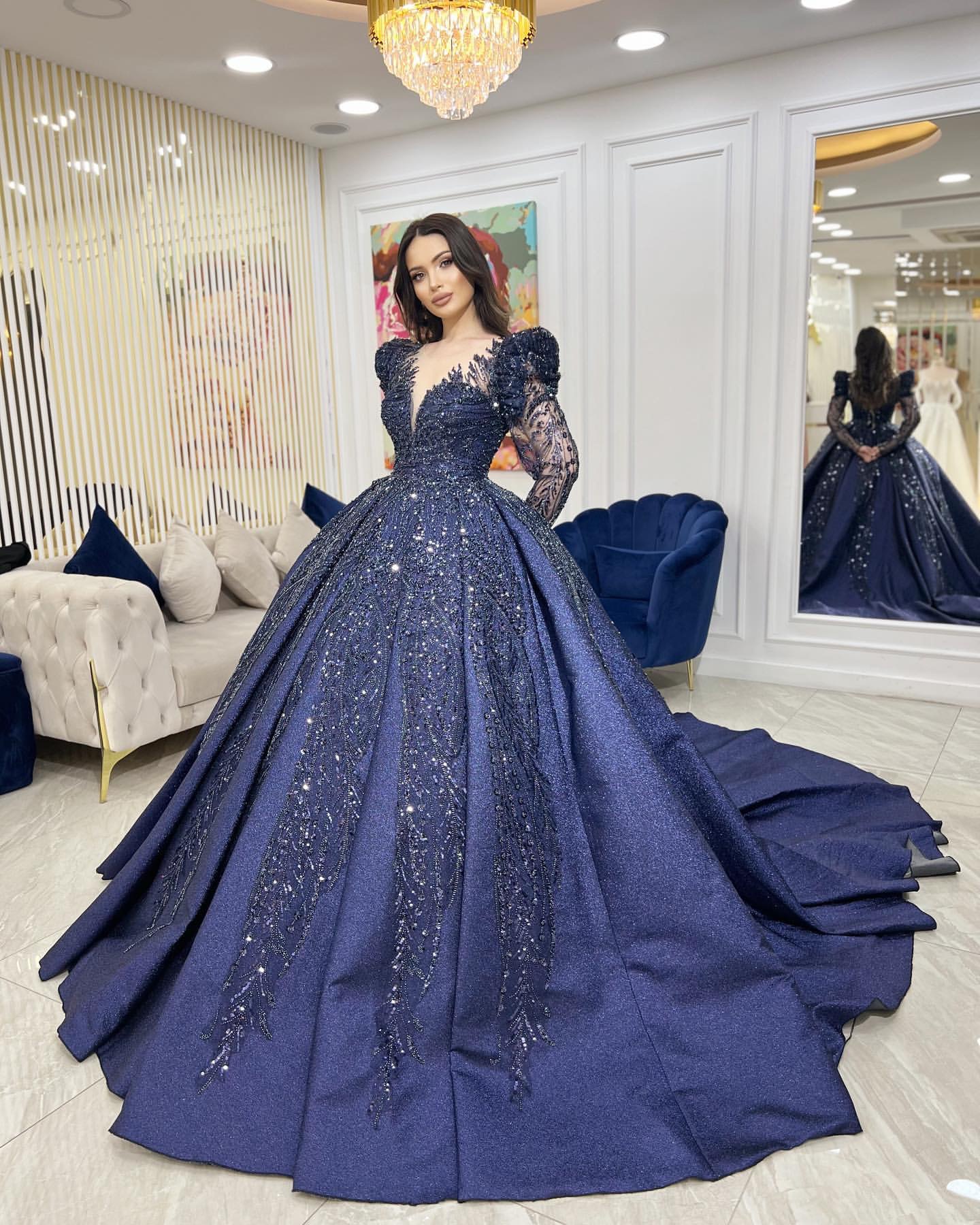 Navy Blue Muslim Evening Dresses Elegant Sheer V Neck Long Sleeves Ball Gown Turkish Kaftan Dress Crystal Beaded Ruffle Formal Gowns For Women Lz0304