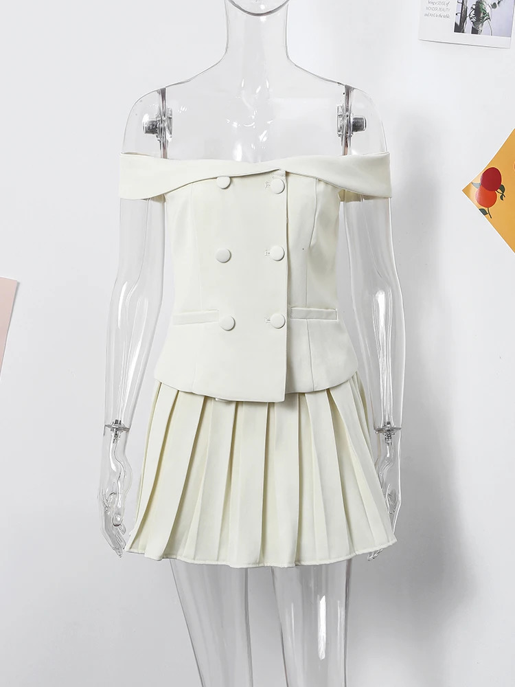 Elegant Mini Skirt Sets Women Strapless Doublebreasted Top Female Suit Sleevelss Slim Tops Pleated Skirts Set Lady Outfits 240423