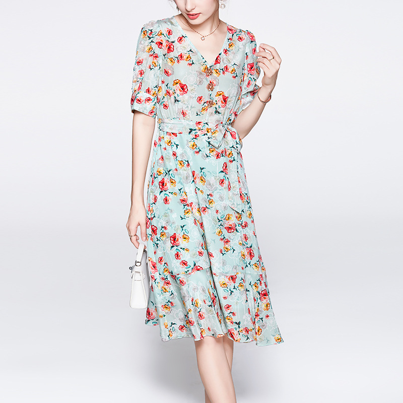 2024 high-end Mulberry Silk Dress Summer New Slim Fashion Slim French Ruffled Silk Floral A-Line Skirt v-neck small waist waist designer dresses women