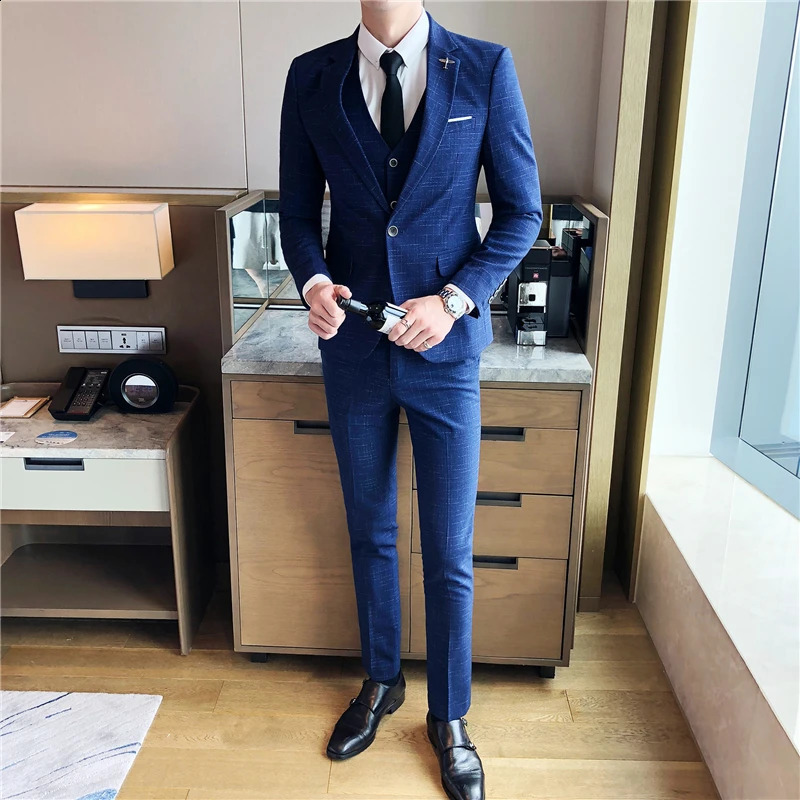 Stylish and Comfortable Suit Men Business Leisure Professional Slim Handsome Marriage Threepiece Set 240430
