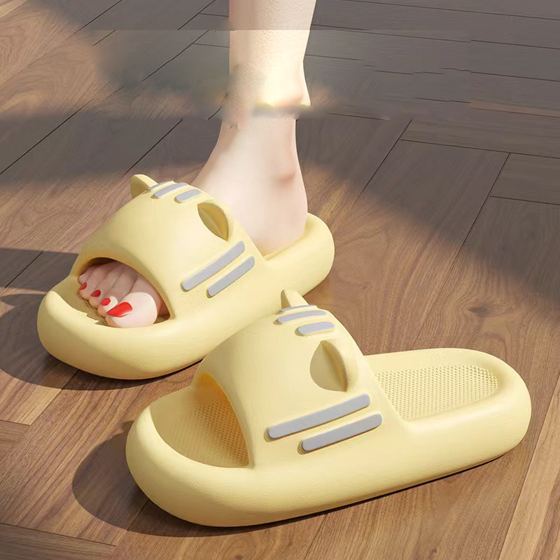 Slippers: women's feeling of stepping on feces Cat's ears (Steamed cat-ear shaped bread) indoor household wear anti-skid thick soled wear-re