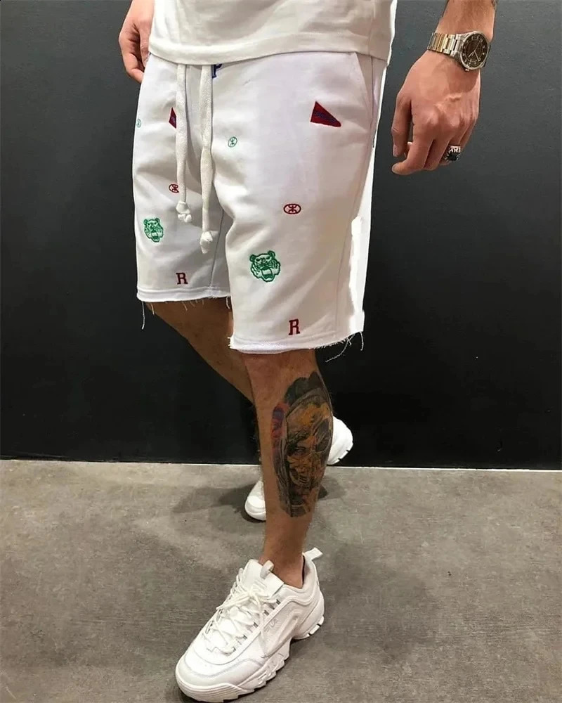 Spring Summer Men Cargo Shorts Relaxed Fit Breeches Bermuda sports Short Pants cotton Embroider Mens sweatpants 240415