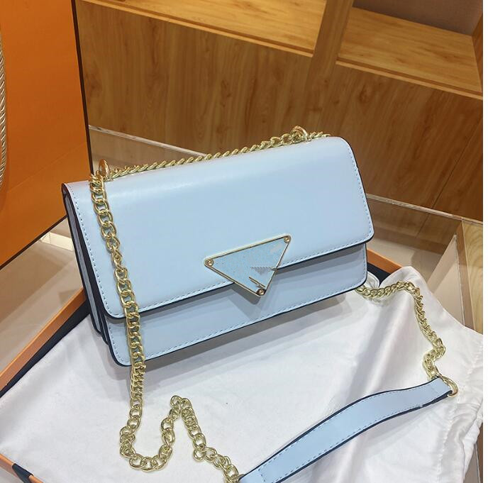 P3 2024 Sac à bandoulière de créateur pour femmes Chaîne de mode Sacs à bandoulière décontracté Couvrage magnétique Cross Body Ladies Mini Bag 0B