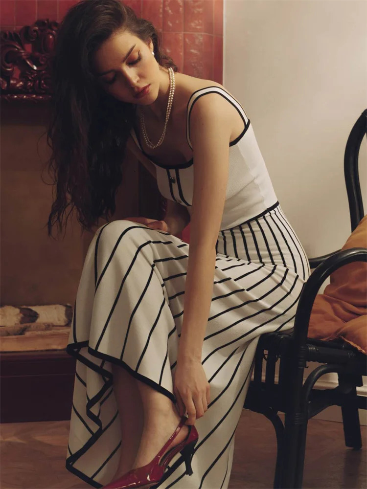 Tossy Striped Knit Backless Maxi Dress Women Slim Contrast Strapless Fashion Elegant Party Dress Knitwear Female Long Dress 240429