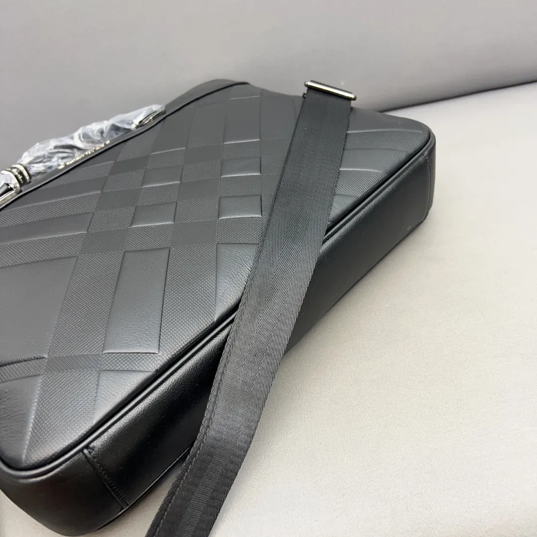 Laptop Designer Stripe Solid Color Design Large Capacity Leather Briefcase Business Men Bag Christmas Briefcases CYG24050501-20