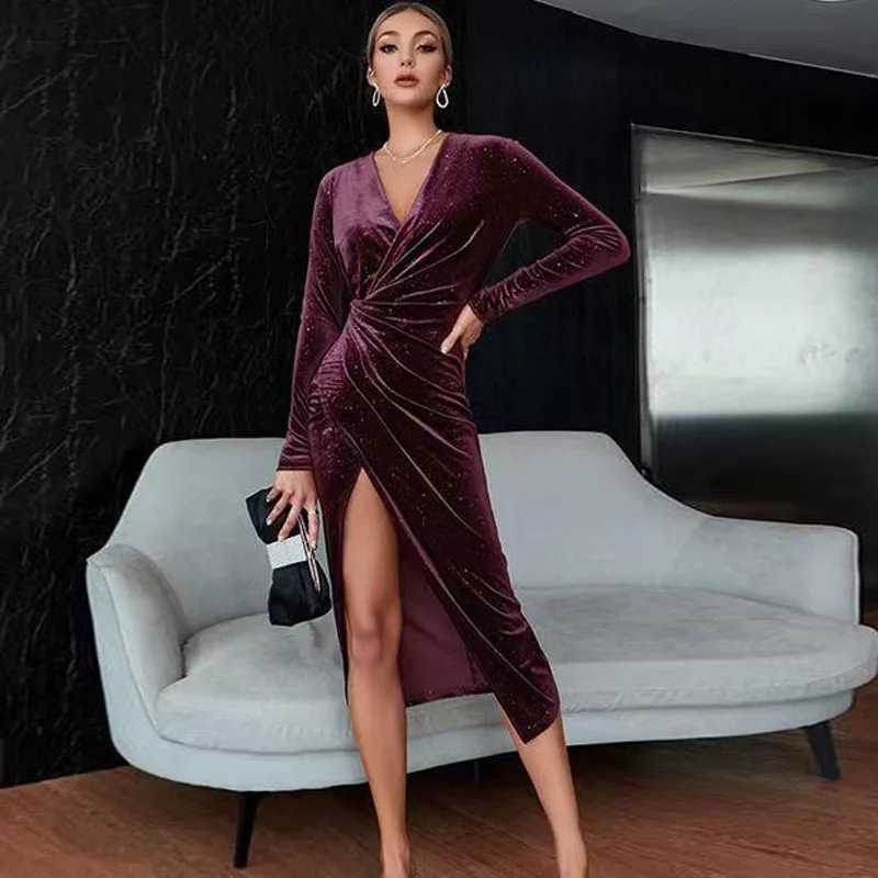 Basic Casual Dresses New Cross border Evening Dress Sexy Open Leg Long Slve Mid length Dress Golden Velvet Nightclub Dress T240505