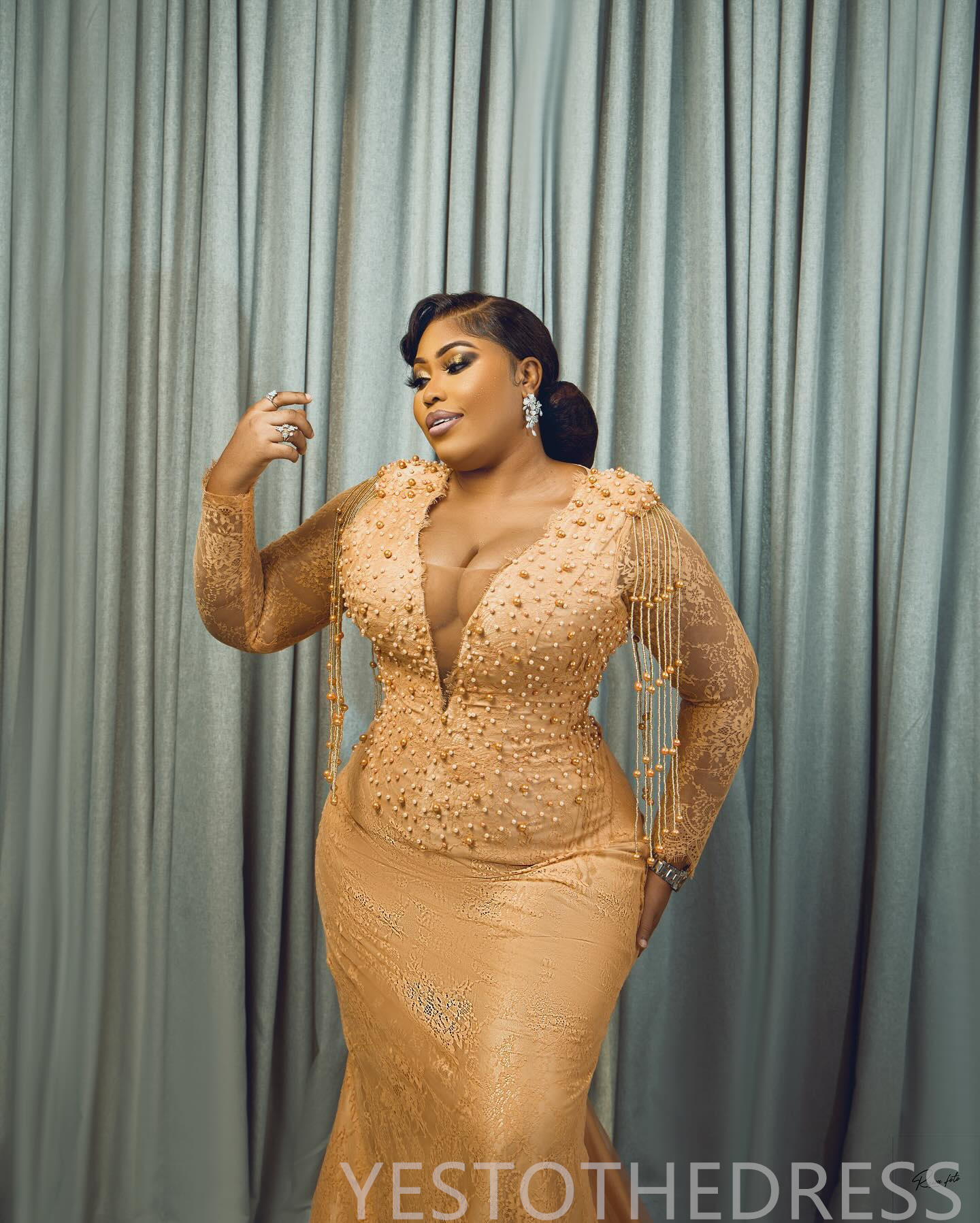 2024 Plus Size Gold Prom Dresses for Special Occasions Promdress Long Sleeves Pearls Decorated Lace Beading Tassel Birthday Party Dress Reception Gown