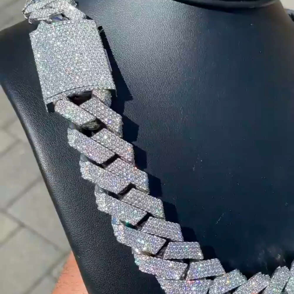 Classic 22 Mm Moissanite Micro Pave Hip Hop Iced Out Miami Cuban Link Chain 24 Inch