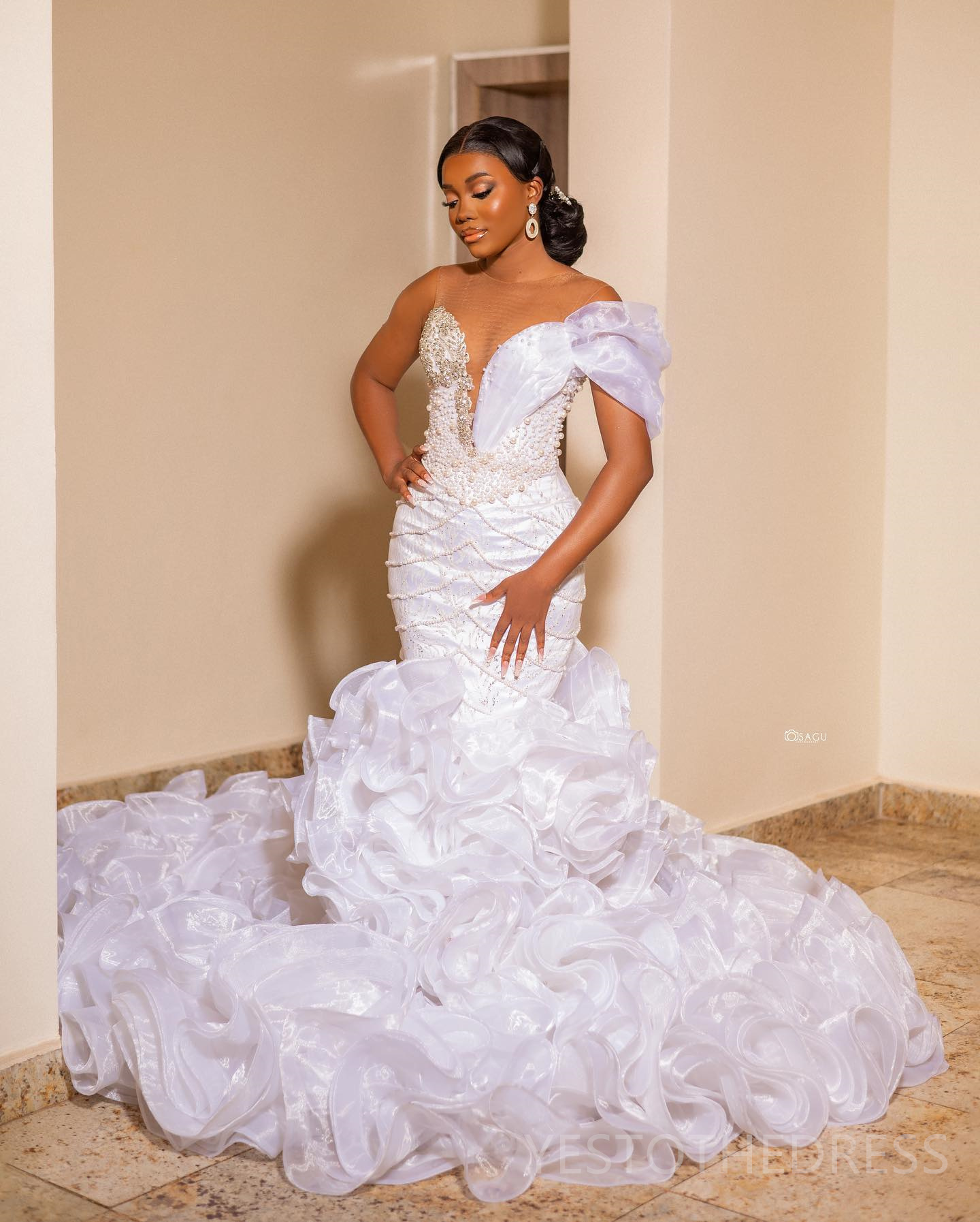 2024 Luxurious Mermaid Wedding Dress For Bride Bridal Gowns Illusion Tassel Rhinestones Beaded Pearls Crystals Ruffled Wedding Gowns for Black Women M