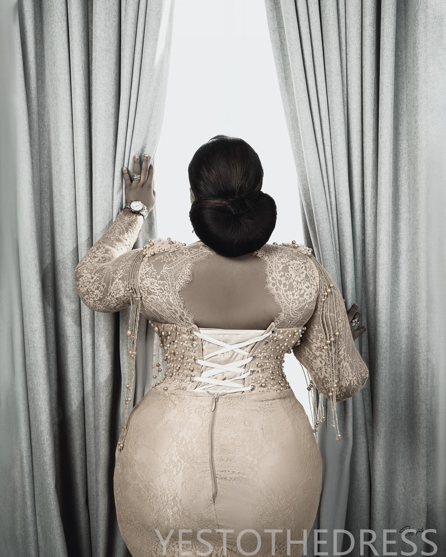 2024 Plus Size Gold Prom Dresses for Special Occasions Promdress Long Sleeves Pearls Decorated Lace Beading Tassel Birthday Party Dress Reception Gown