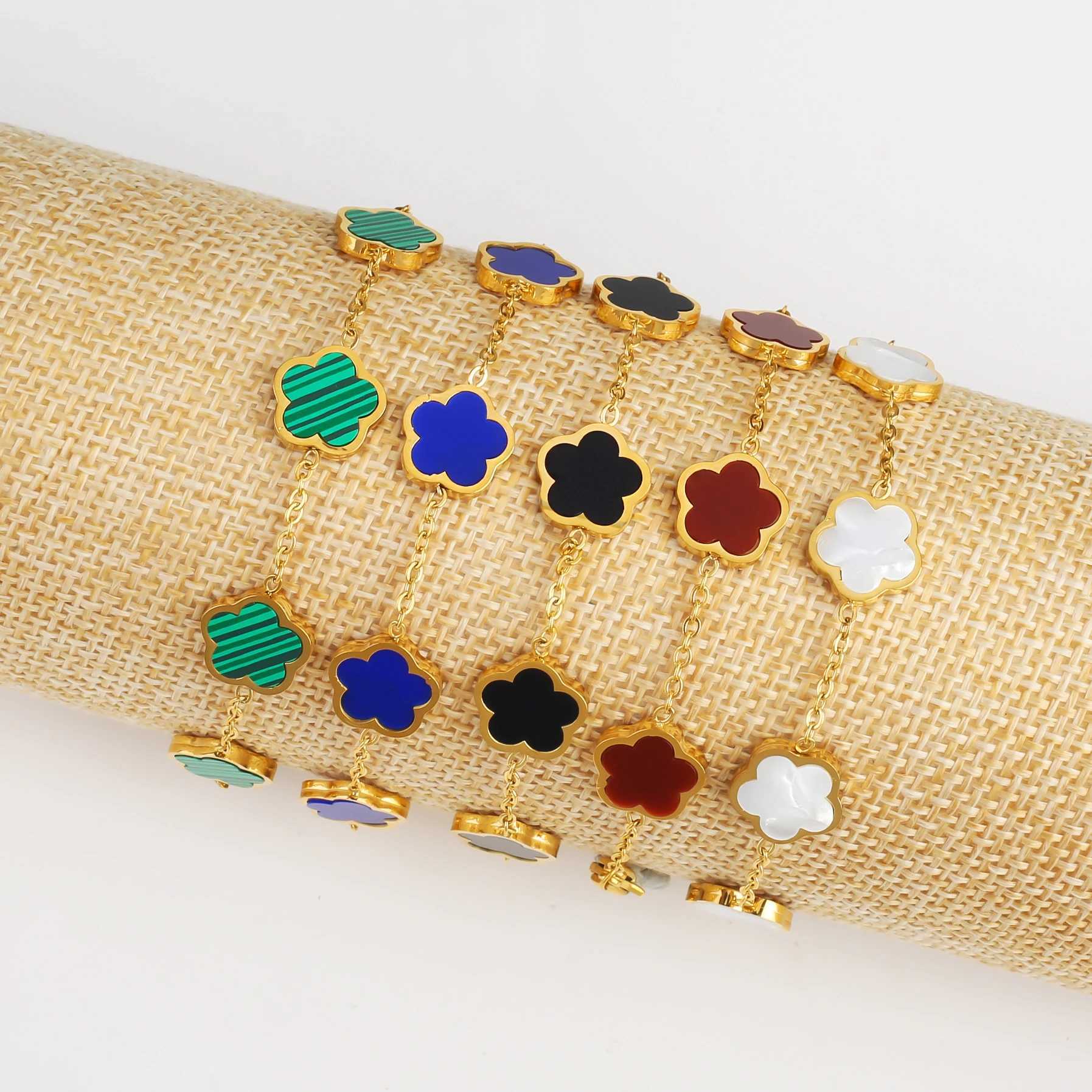 Chain Stainless Steel Hot Selling Plum Blossom Plant Five Leaf Flower Bracelet Creative Single Sided 18K Gold Waterproof Clover H241119