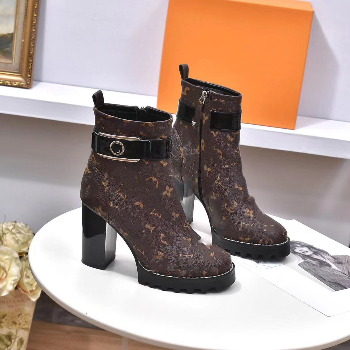 Women Laureate Platform Chelsea Boots Fashion Shake Boots luxury Chunky Heel 9.5cm leather Designer Beaubourg Wonderland Flat Ranger Boots Shoes Size 35-42 11