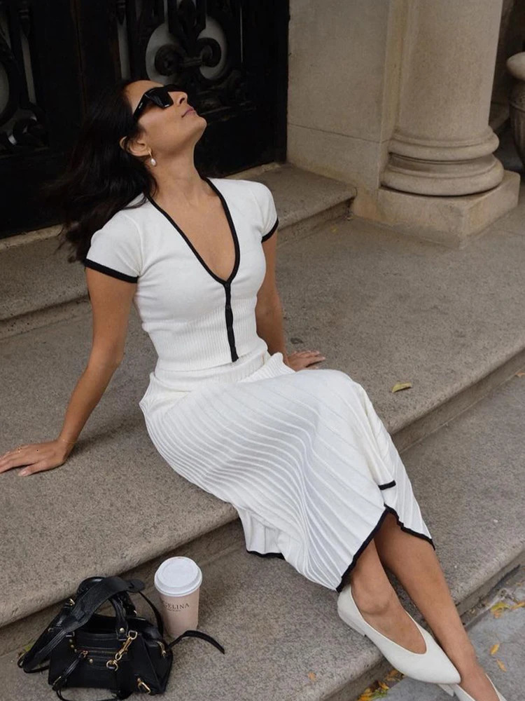 ByeMyLove Knit 2 Pieces Sets Women Crop Top And Long Skirts Outfits Matching Casual Knitwear Slim Fit Female 240423