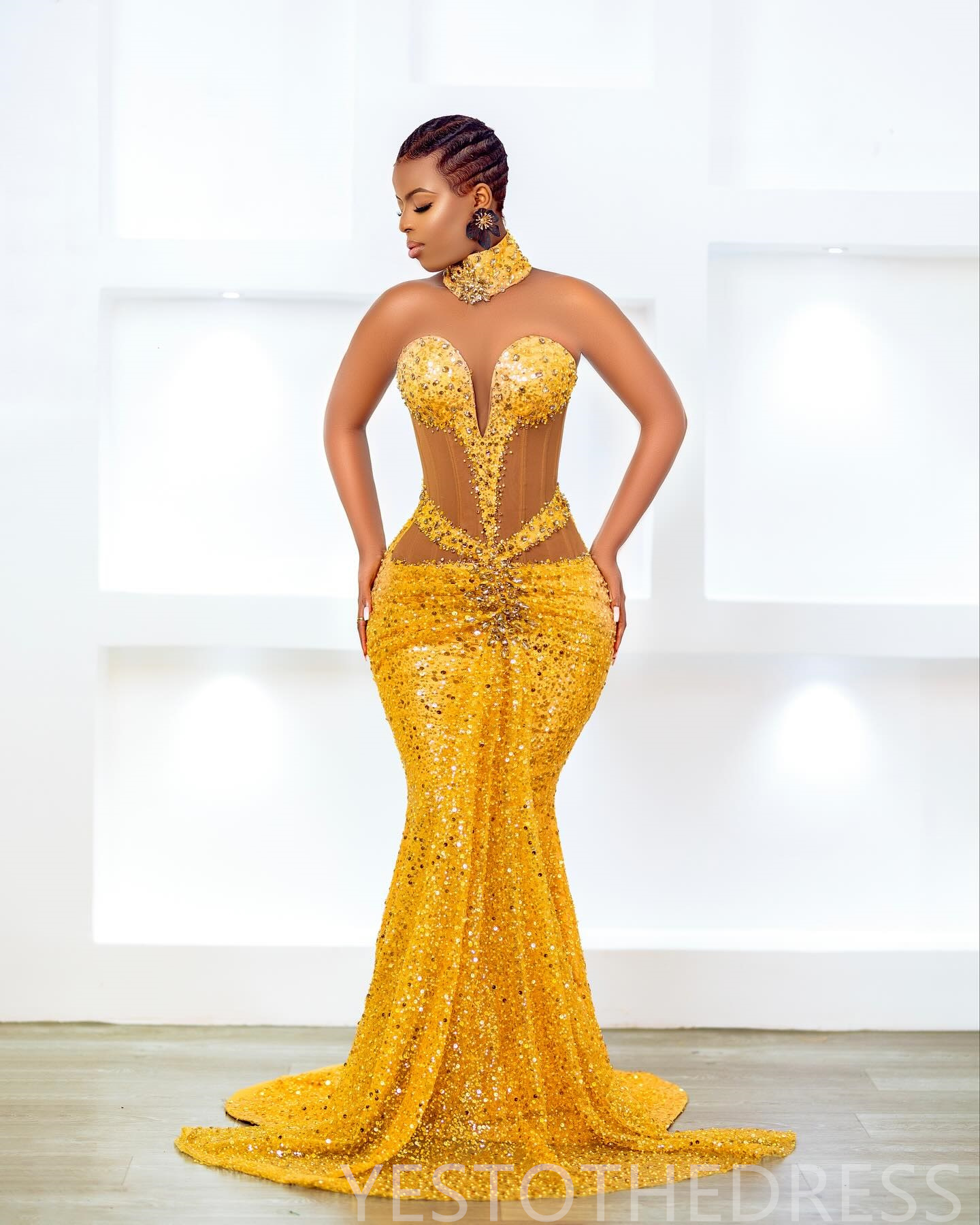 2024 Gold Prom Dresses for Black Women Promdress High Neck Illusion Evening Dresses Elegant Beaded Sequined Lace Birthday Party Dress Second Reception