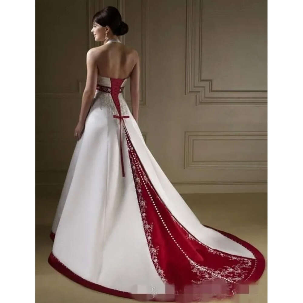 Royal Vintage Red Dresses Blue Dark Ivory A Line Halter Embroidery Lace Appliqued Beaded Crystal Buttons Wedding Bride Gown ppliqued