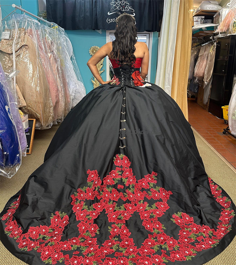 Mexican Black Charro Quinceanera Dresses 2024 Sweetheart Tiered Ruffles Red Organza Vestidos De Xv 15 Anos Beaded Flowers Fifteen Birthday Party Gown 