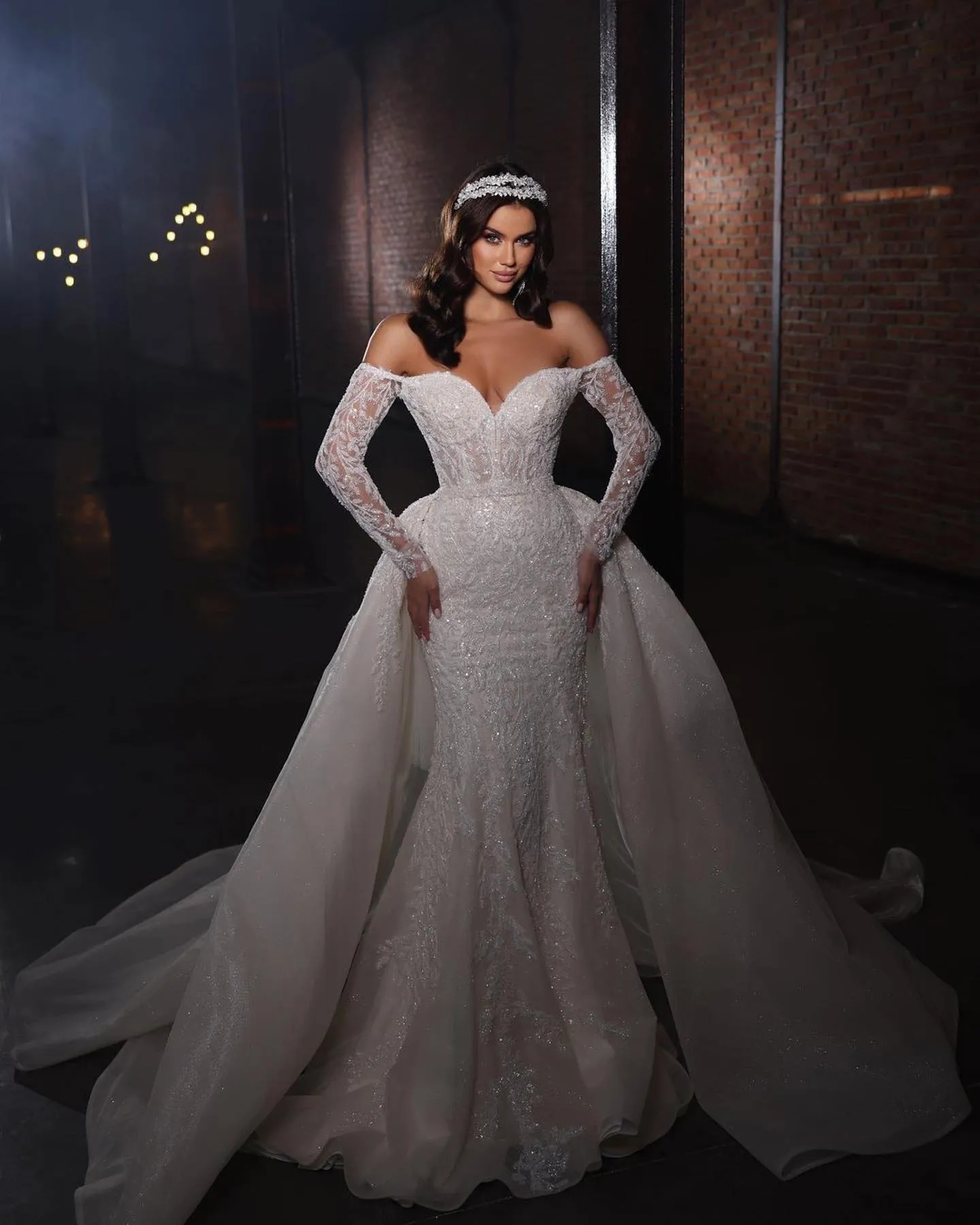 Luxury Lace Mermaid Wedding Dresses With Detachable Train 2024 Glitter Beads Sequins Long Sleeves Bridal Gowns Off The Shoulder Sweetheart Neck