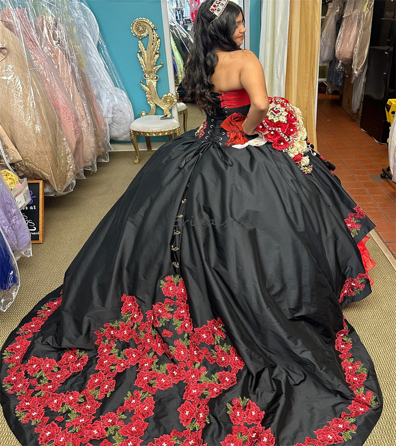 Mexican Black Charro Quinceanera Dresses 2024 Sweetheart Tiered Ruffles Red Organza Vestidos De Xv 15 Anos Beaded Flowers Fifteen Birthday Party Gown 