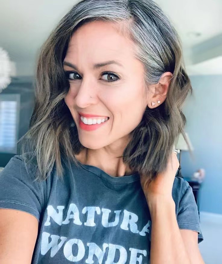 Relaxed raw gray human hair wig black to brown highlights salt &pepper silver grey hd lace closure frontal wig 4x4 top grade high quality perfect natu