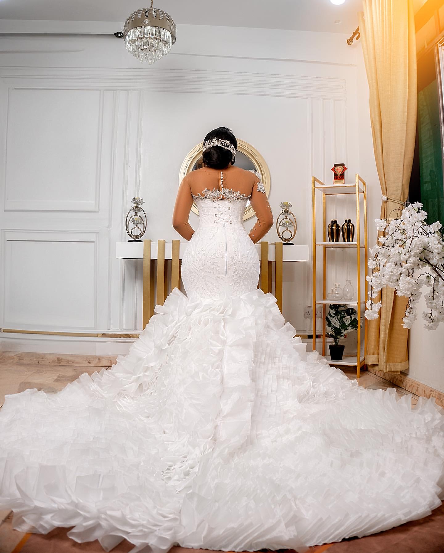 2024 Arabic Aso Ebi Plus Size Ivory Luxurious Mermaid Wedding Dresses Lace Beaded Crystals Detachable Train Bridal Gowns Dress ZJ354