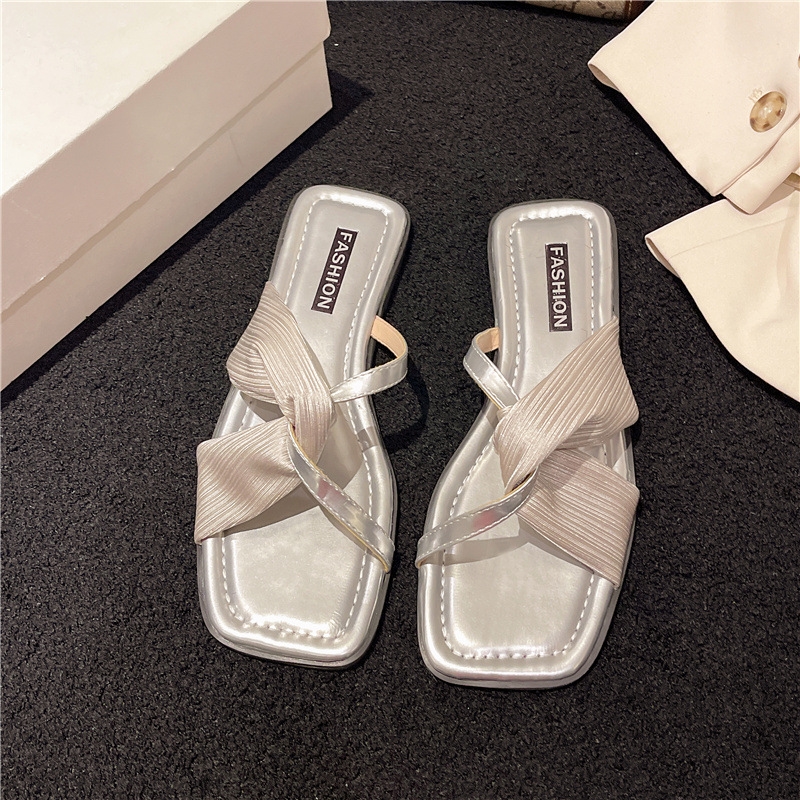 new niche end French High matching skirt sandals small fragrant style slippers for women to wear in spring Lhshoe sprg