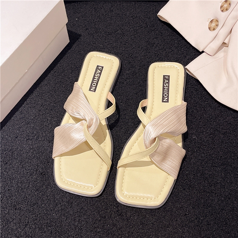 new niche end French High matching skirt sandals small fragrant style slippers for women to wear in spring Lhshoe sprg