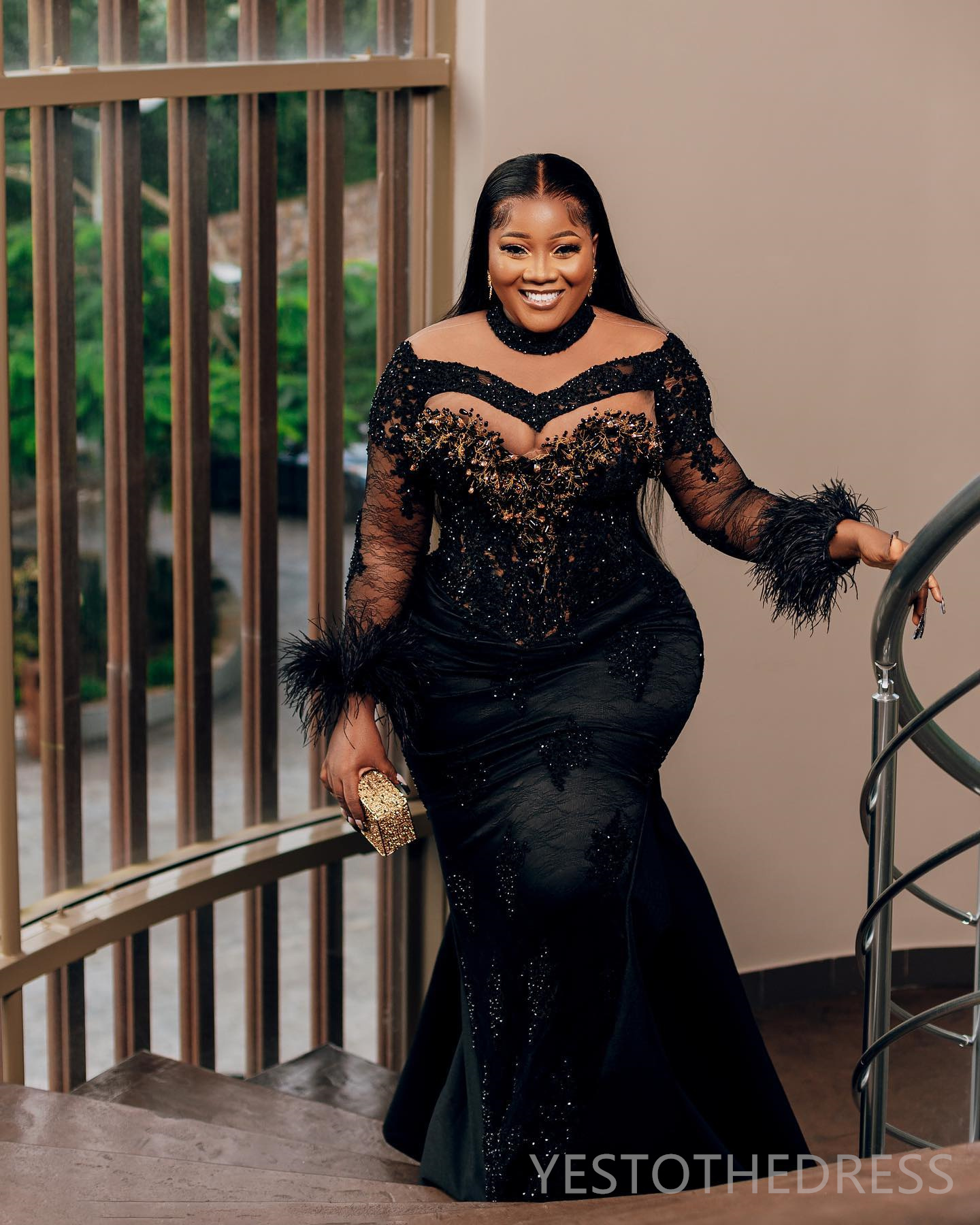 2024 Plus Size Prom Dresses for Black Women Promdress High Neck Feathered Long Sleeves Beaded Appliqued Lace Birthday Dress Second Reception Gowns Eng