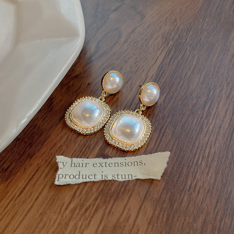 Pearl Earrings For Women's Jewelries Quality Solid Earrings Sold with Packagings 56024