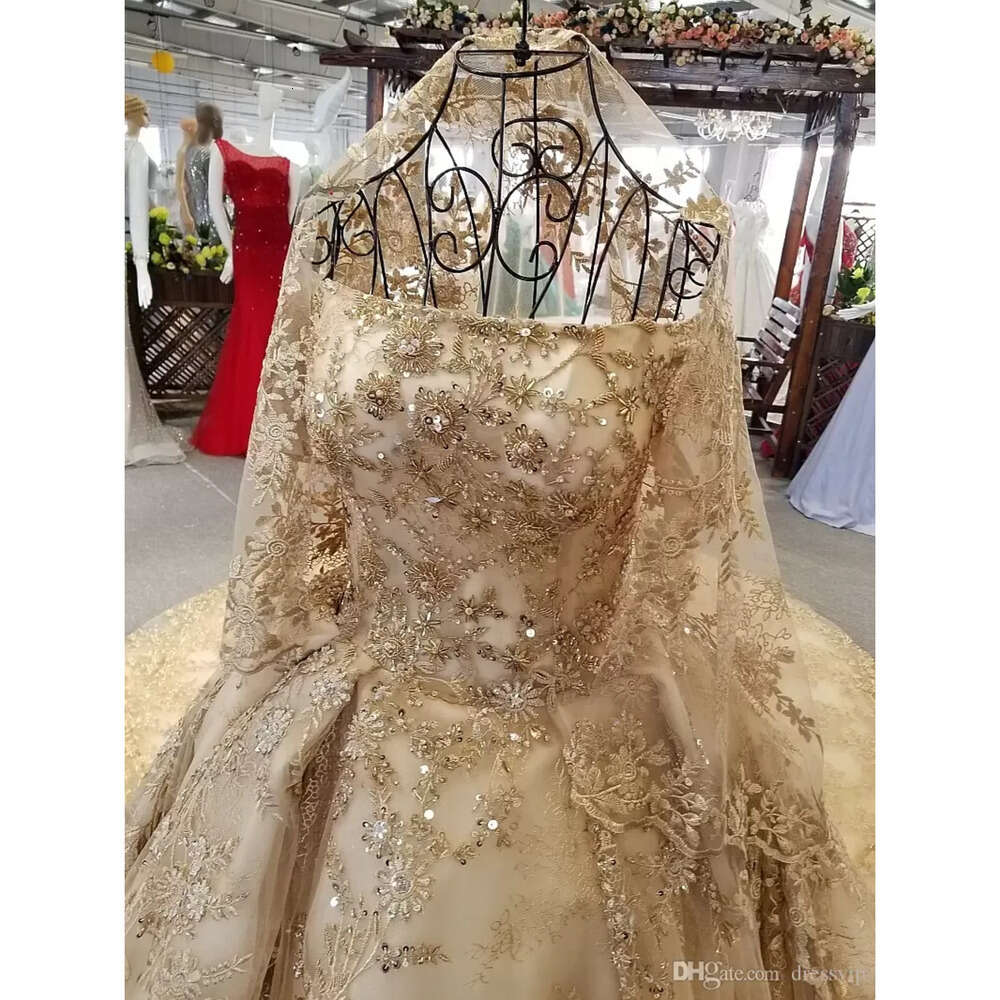 Sleeves Gown Champagne Dresses Half Bridal Wedding Scoop Necckline Lace Applique Beaded Tulle Chapel Train A Line Custom Made Plus Size Vestido De Nov