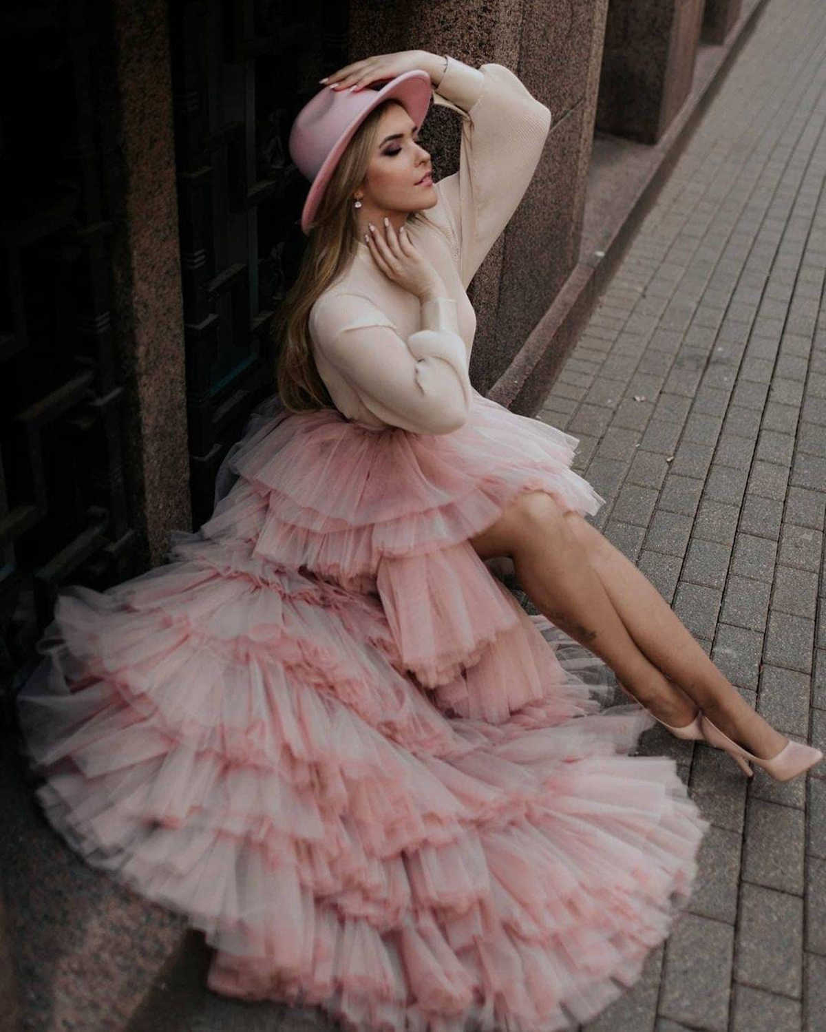 Fashion Prom Capped High Neck Long Sleeve Sweep Train Design Lace Ruffles Tiered Peplum Ball Gown Celebrity Evening Dresses Plus Size Custom Made L246