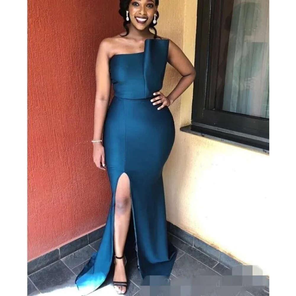 Dresses Side Blue Mermaid Slit Navy Bridesmaid One Shoulder Straps Floor Length Custom Made Maid Of Honor Gown Wedding Guest Party Wear 0510