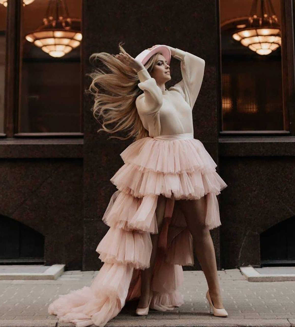 Fashion Prom Capped High Neck Long Sleeve Sweep Train Design Lace Ruffles Tiered Peplum Ball Gown Celebrity Evening Dresses Plus Size Custom Made L246