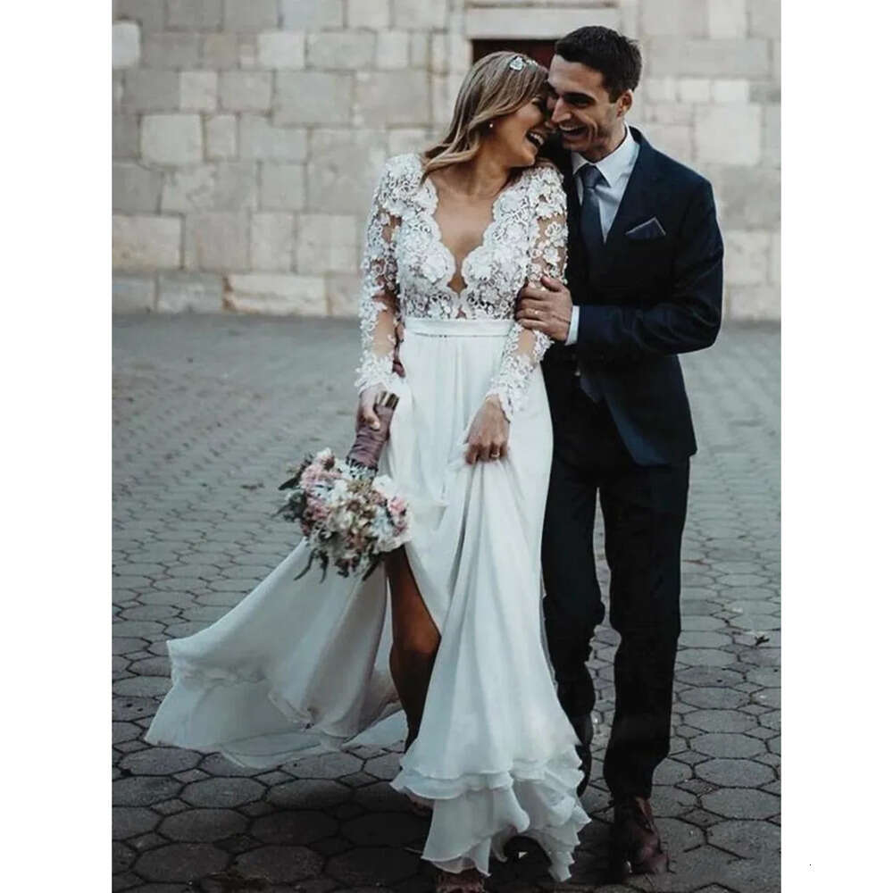 Beach Long Sleeves Boho Wedding Dresses Bridal Gown Chiffon Side Slit Sexy Scalloped D Floral Applique Floor Length Illusion Bodice Custom Made Vestid