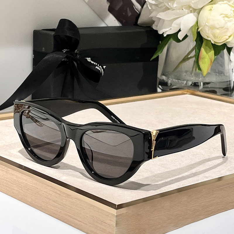 Designer sunglasses Cat Eye glasses protective eyewear purity design UV400 Alphabet design sunglasses driving travel beach wear sun glasses box very nice