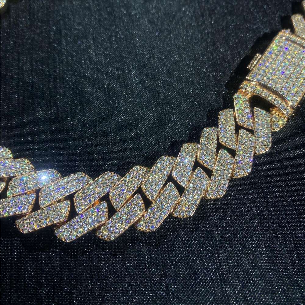 Ice Out Cuban Chain S925 Silver 18mm Wide 3 Row Moissanite Cuban Chain Necklace